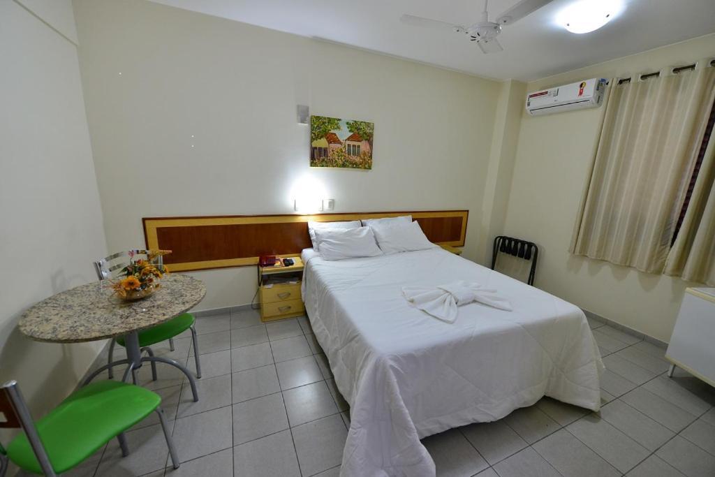 Vind'S Plaza Hotel Caratinga Extérieur photo